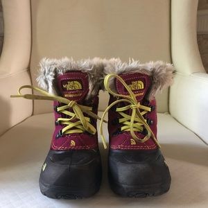 North face girls waterproof winter boots. US 11